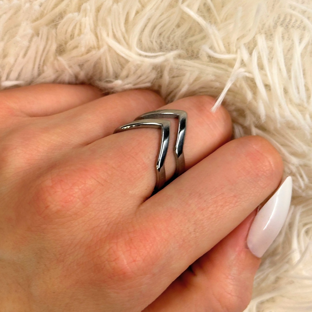 Double Chevron Ring